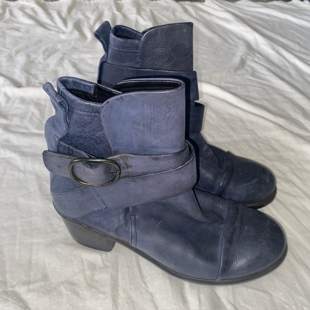 P MONJO Ankle Boots Gray Leather Double belted Womens EU 38 US 7.5